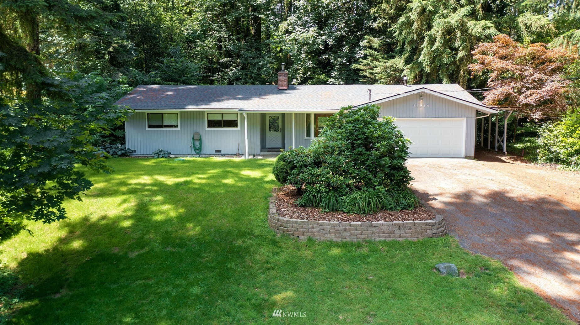 Property Photo: 22914 2nd Avenue SE WA 98021