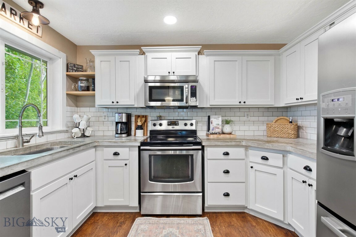 Property Photo: 710 W Gallatin Avenue MT 59741