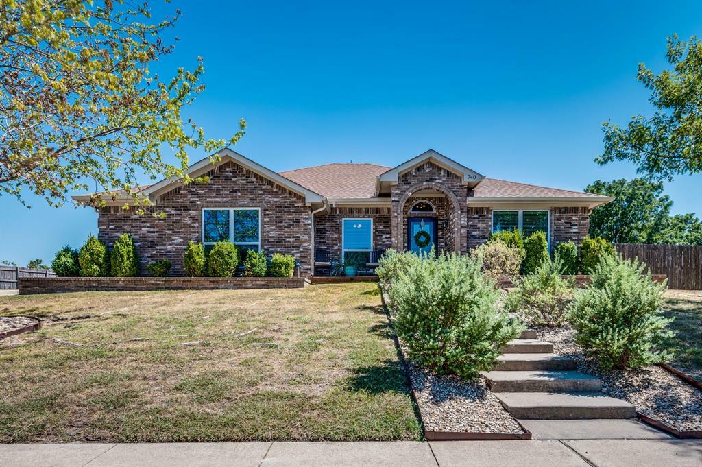 Property Photo:  740 High Point Drive  TX 76065 