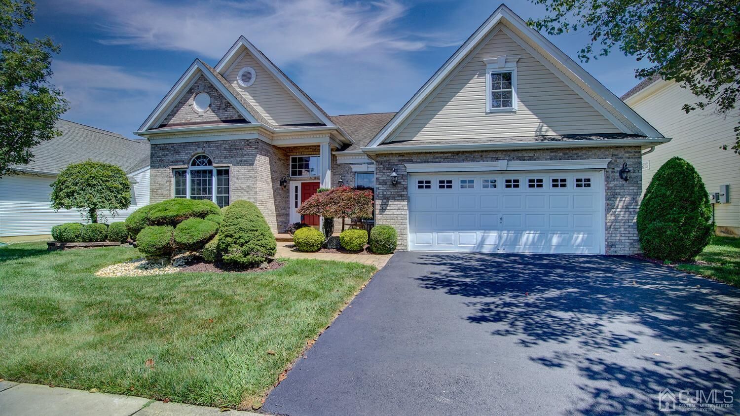 Property Photo:  11 Harbor Town Way  NJ 08831 