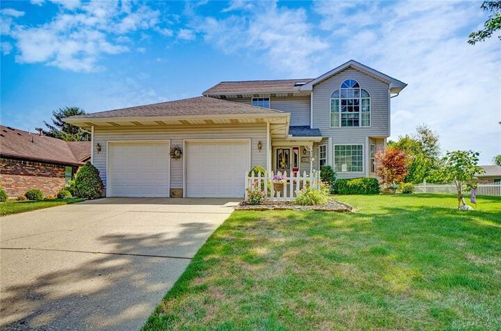 1203 Charleston Court  Troy OH 45373 photo