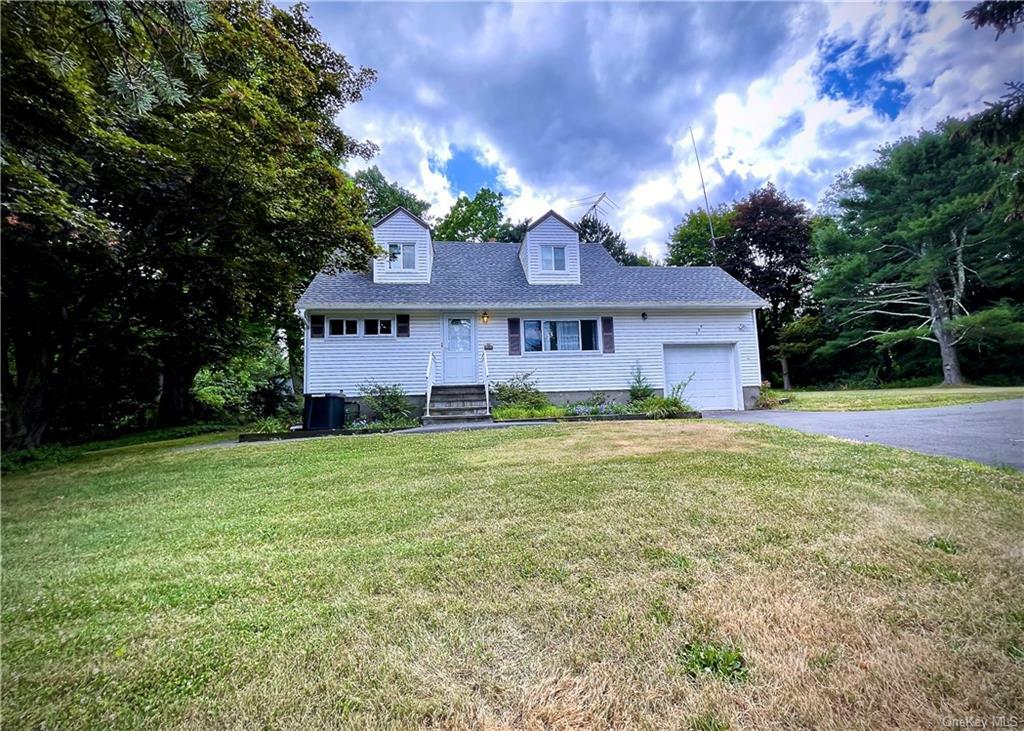 Property Photo:  295 New Hempstead Road  NY 10956 