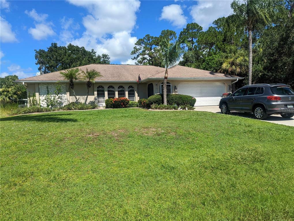 Property Photo:  820 Phyllis Street  FL 33948 