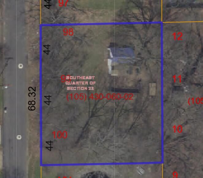 Property Photo: 817 Comstock Street MI 49203