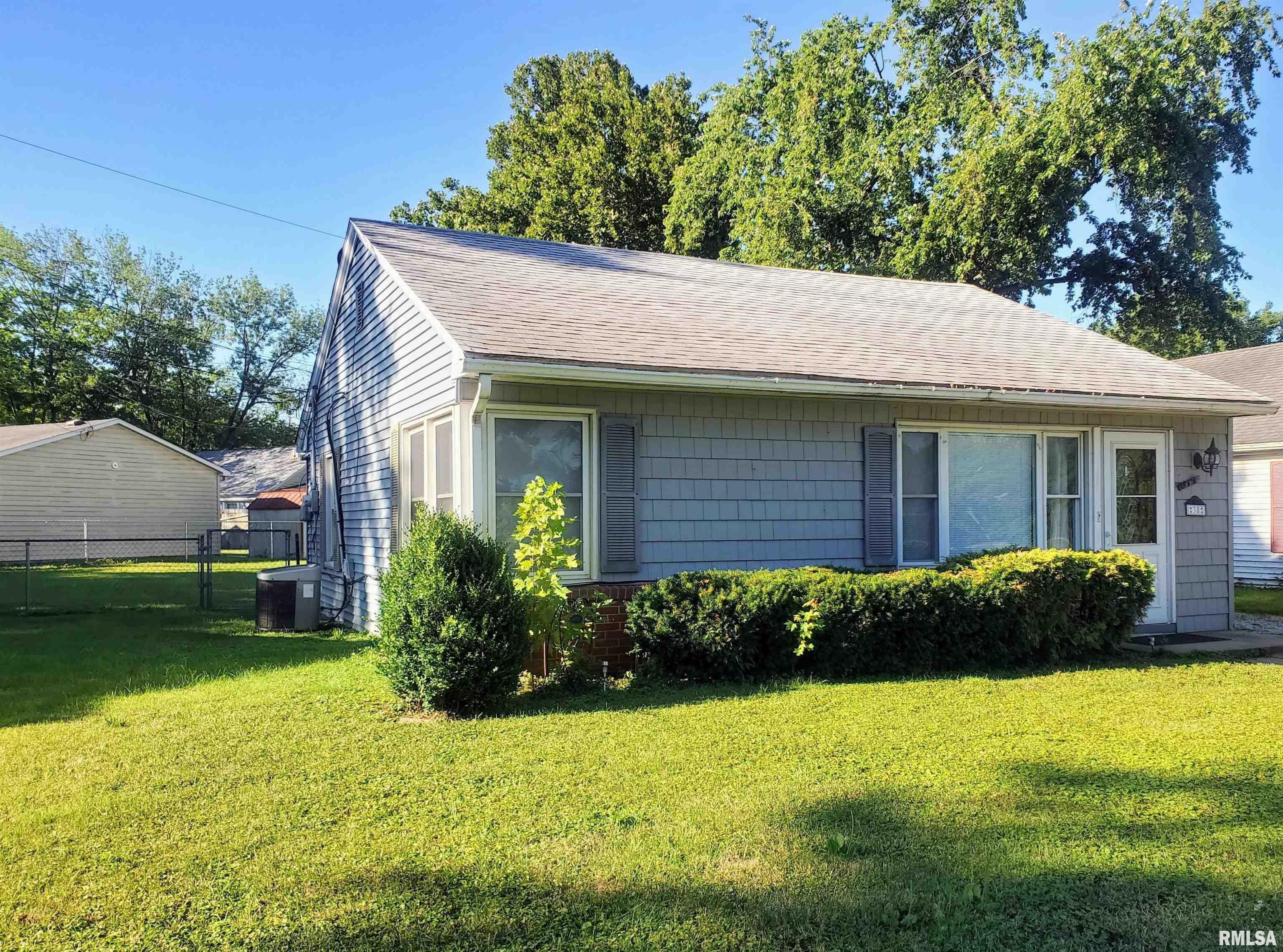 Property Photo:  38 River  IL 61554 