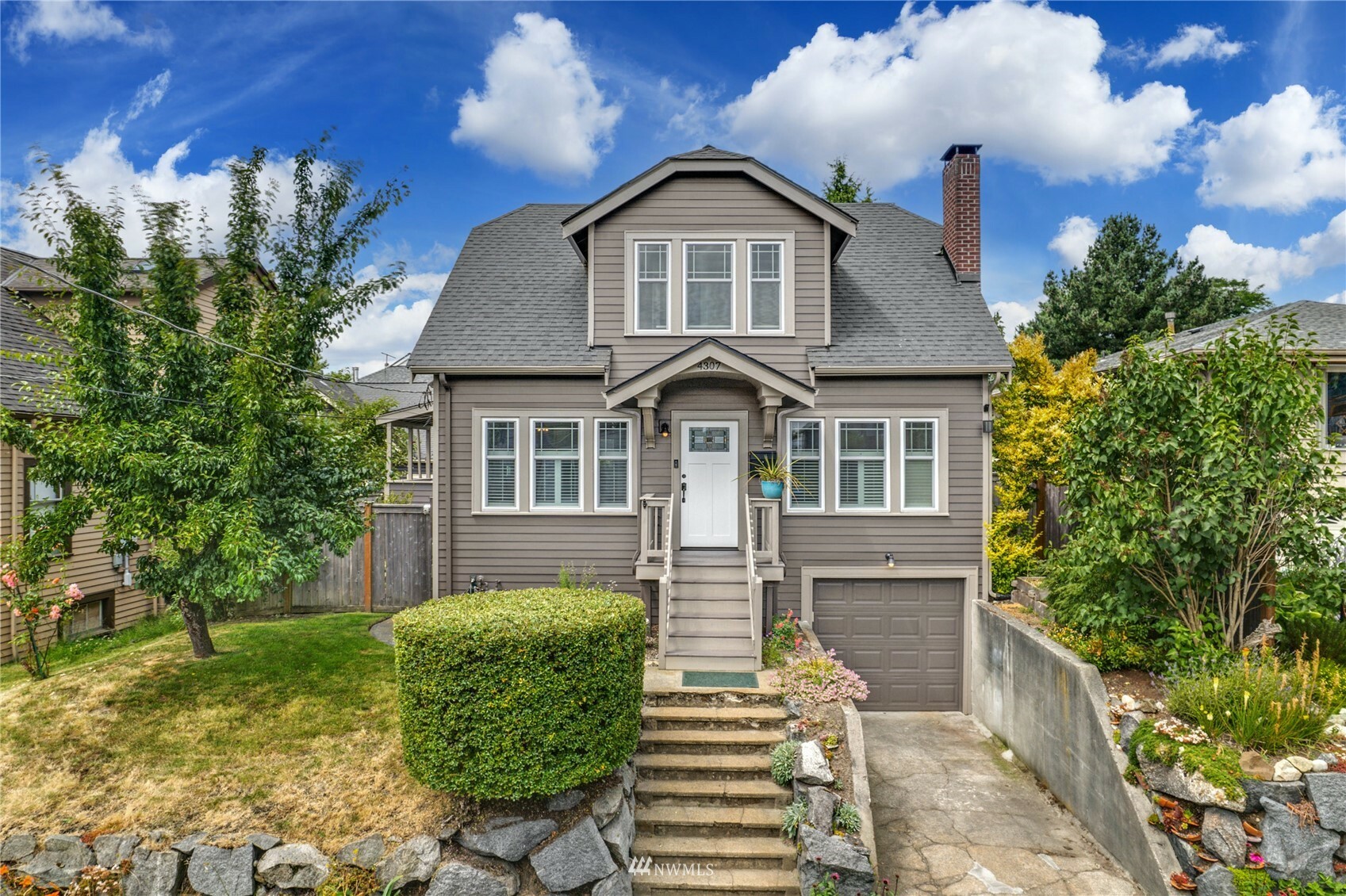 4307 Latona Avenue NE  Seattle WA 98105 photo