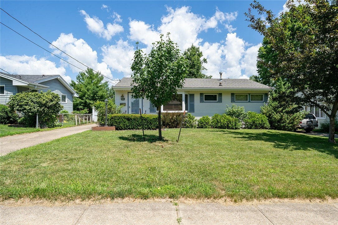 2724 Wedgewood Road  Des Moines IA 50317 photo