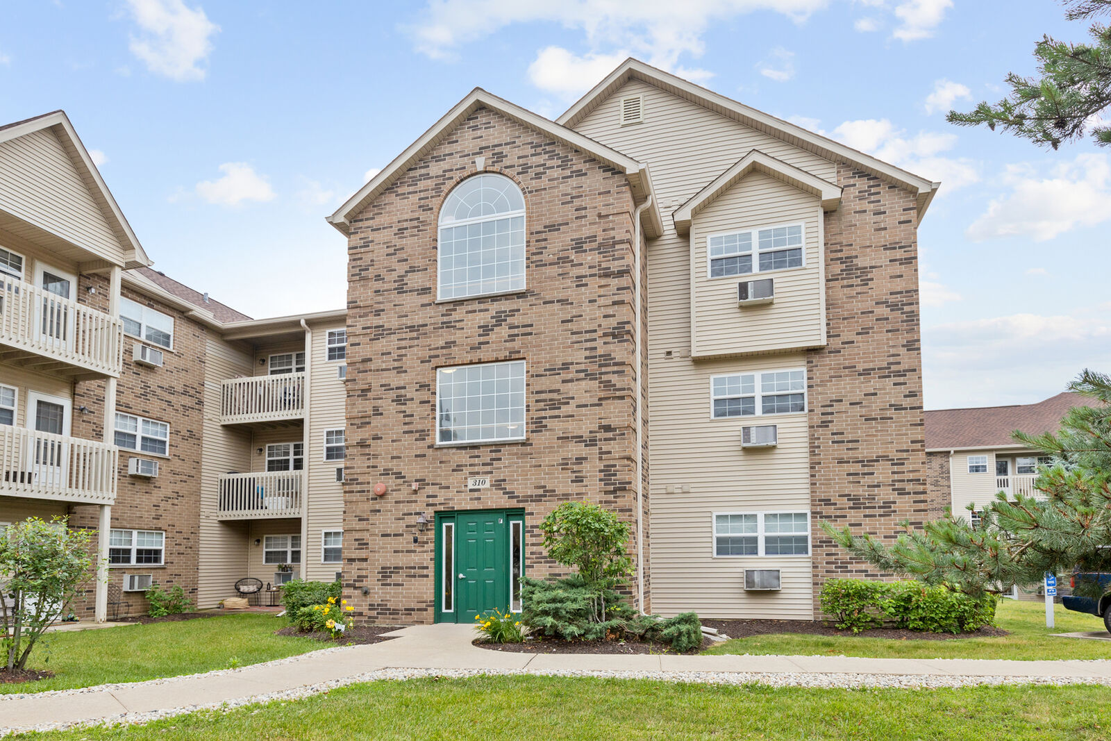 Property Photo: 310 Cunat Boulevard 3A IL 60071