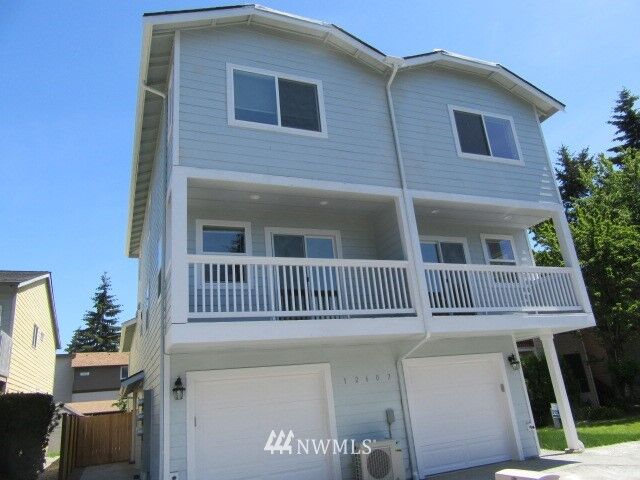 Property Photo:  12607 NE 132nd Street C  WA 98034 
