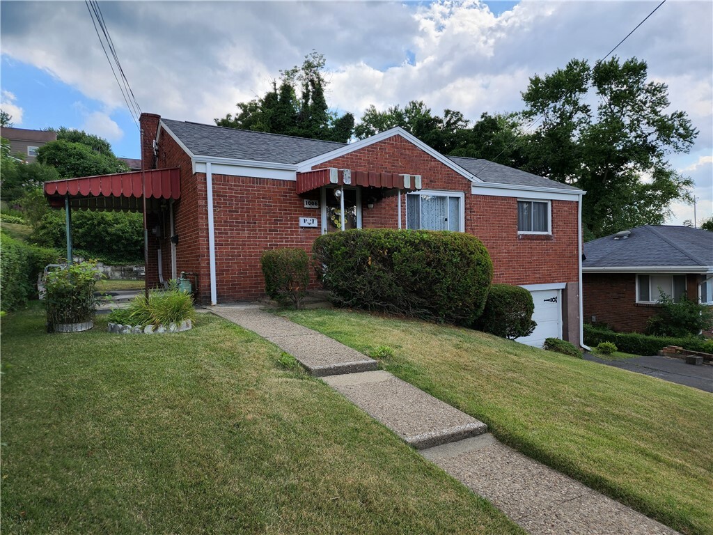 Property Photo:  1006 Santa Monica Dr  PA 15133 