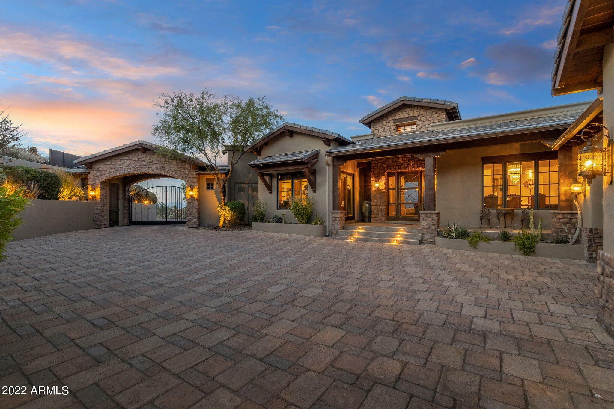 Property Photo: 13917 E Coyote Way AZ 85268