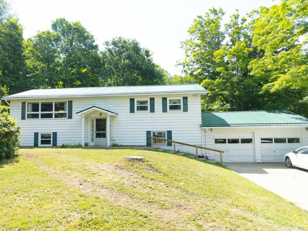 Property Photo:  11900 Barclay Road  PA 16335 