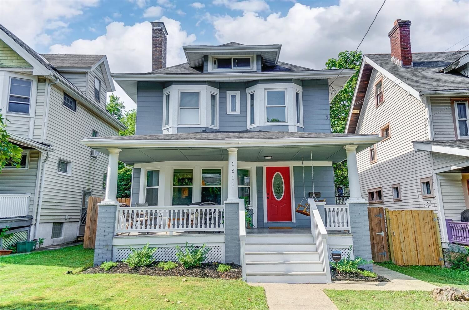 Property Photo: 1611 Clarewood Ave OH 45207