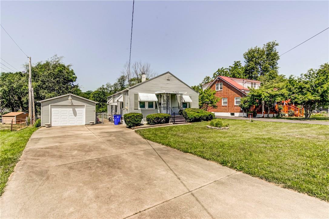 Property Photo:  1191 N Westlawn Avenue  IL 62522 