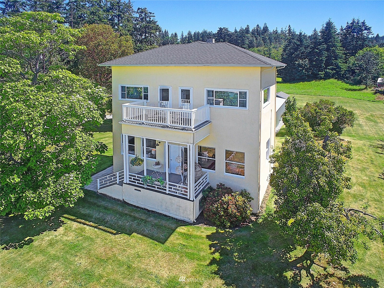 Property Photo:  1070 S West Camano Drive  WA 98282 