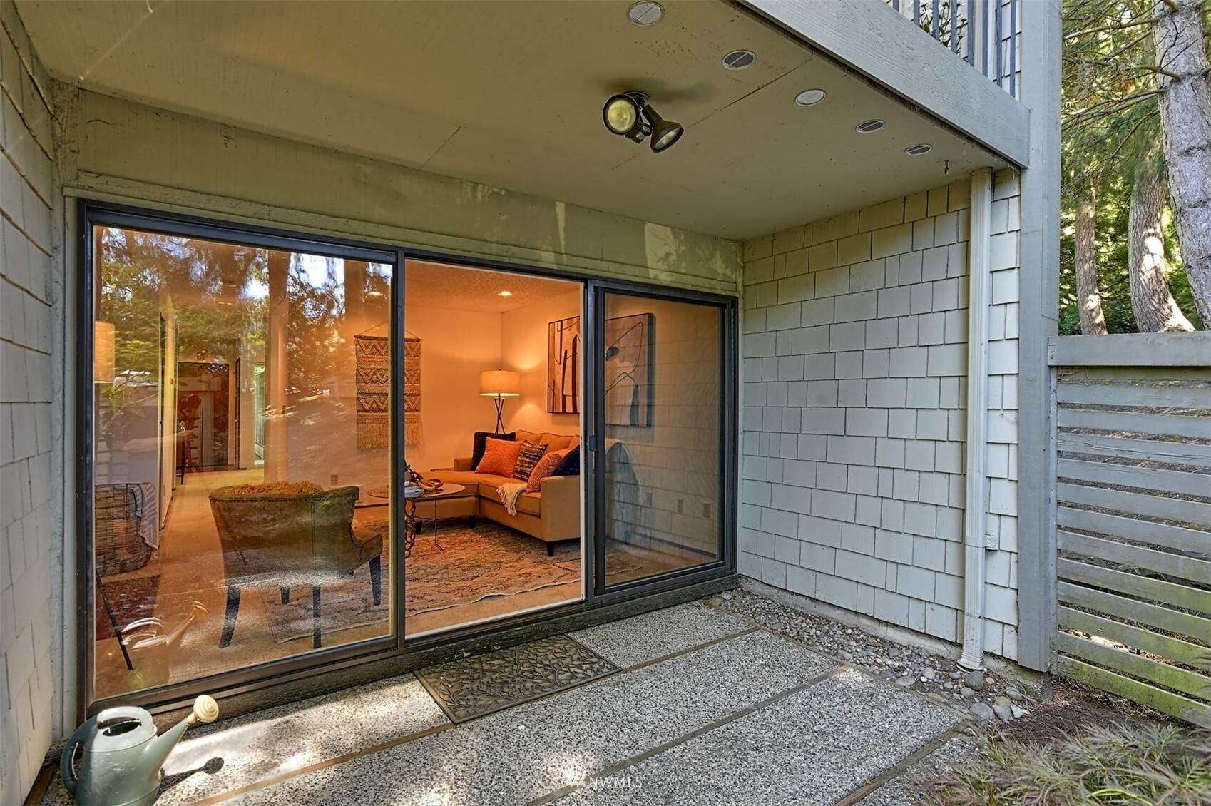 Property Photo:  22717 Lakeview Drive A1  WA 98043 