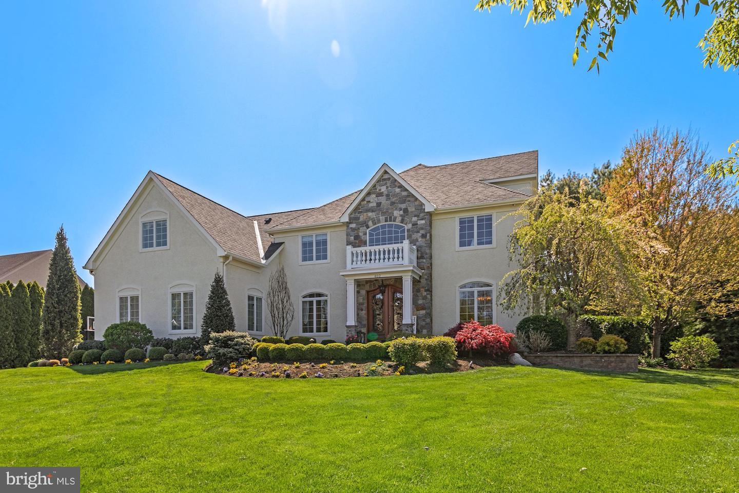 Property Photo: 402 E Central Avenue NJ 08057