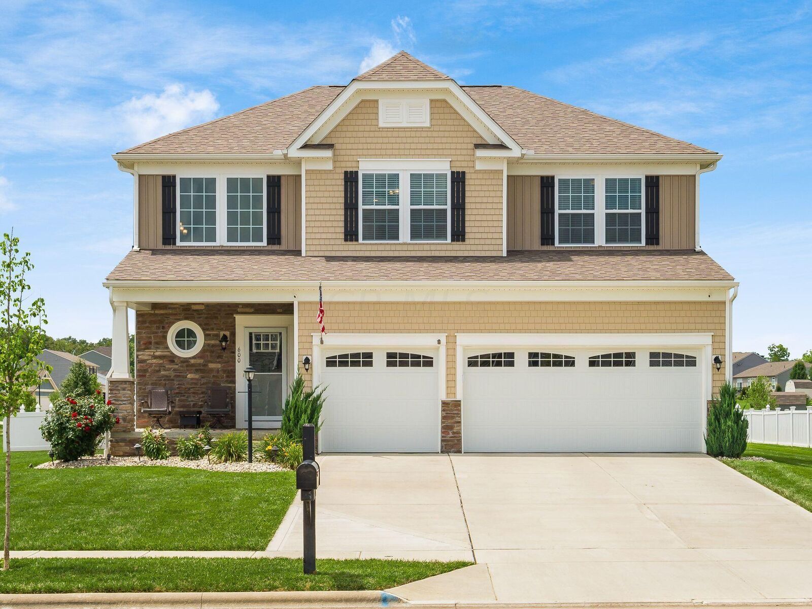 Property Photo: 600 Weaver Ridge Drive OH 43040