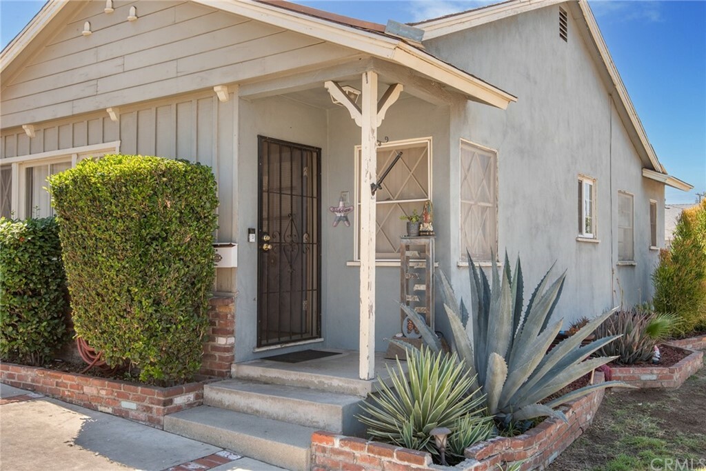 Property Photo:  224 E Tudor Street  CA 91722 