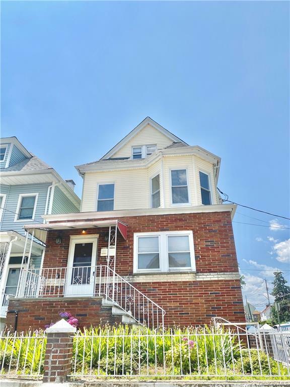 45 Glovers Avenue 3  Yonkers NY 10704 photo