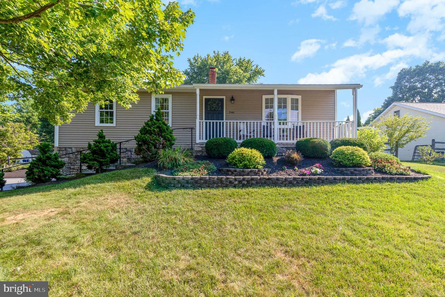 Property Photo:  546 W Siddonsburg Road  PA 17019 
