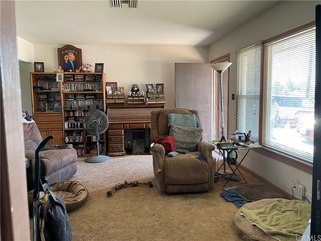 Property Photo:  18426 Banyon Avenue  CA 92377 