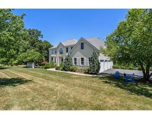 Property Photo:  28 Mohawk Path  MA 01746 