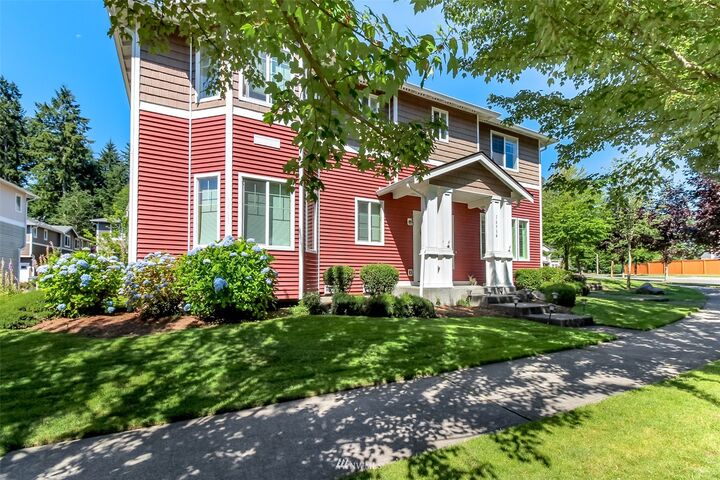 Home for sale in Dupont 1693 Burnside Place B, Dupont, WA 98327