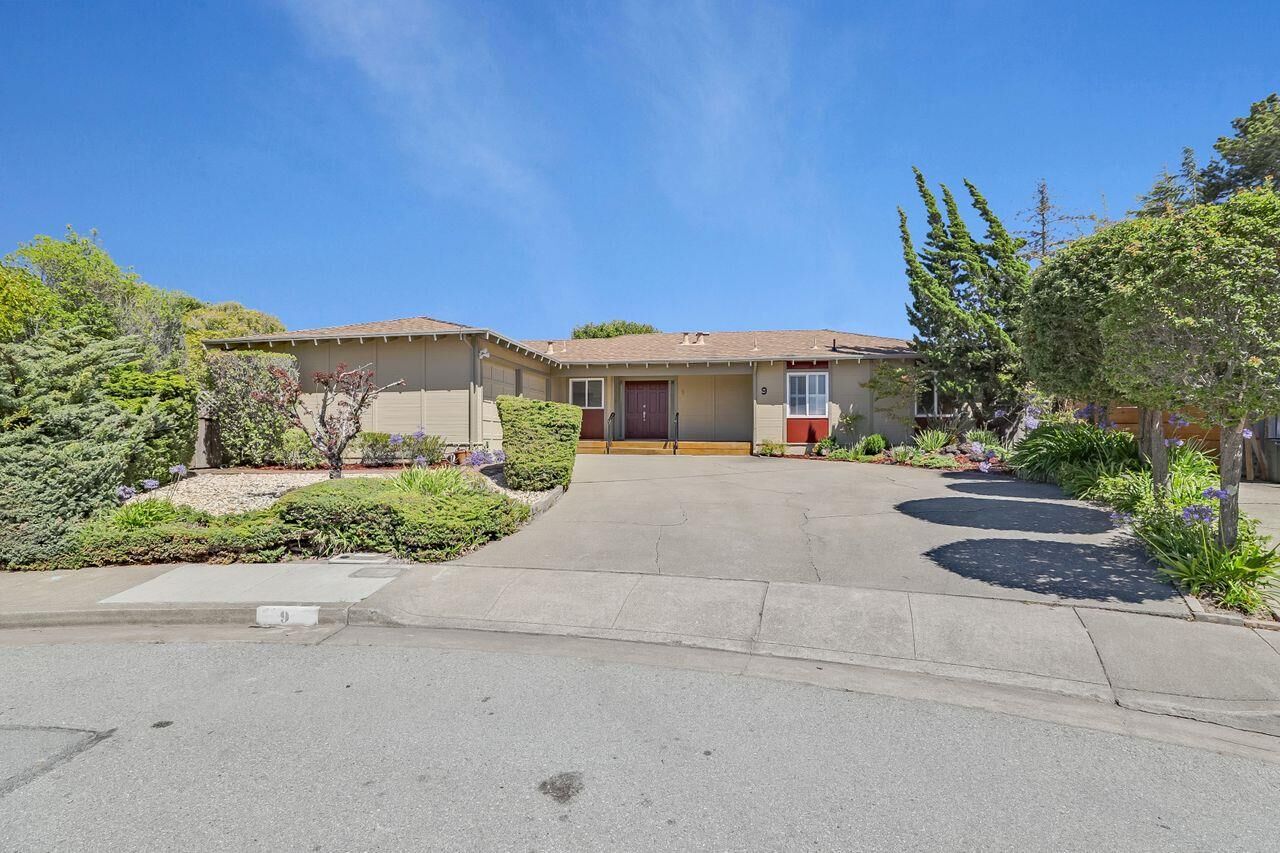 Property Photo: 9 Claremont Court CA 94030