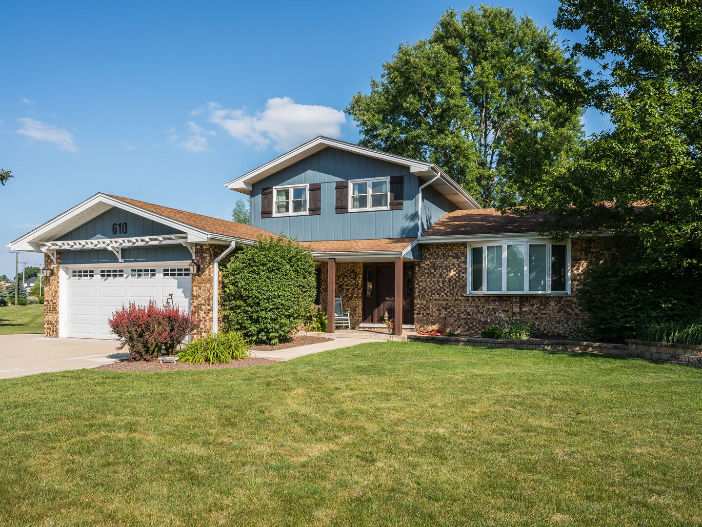 Property Photo: 610 Colorado Avenue IL 60423