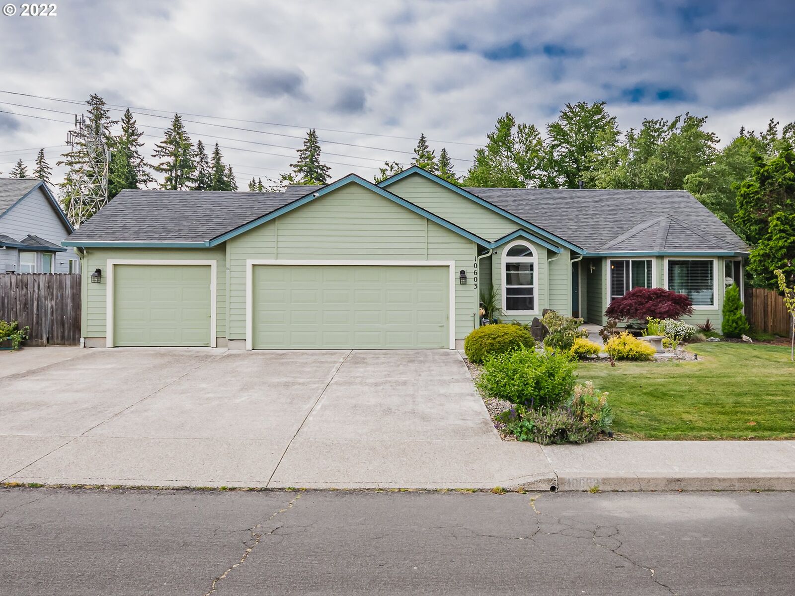 Property Photo:  10603 NE 19th St  WA 98664 