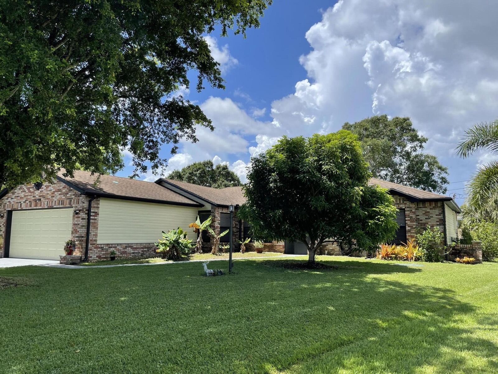 Property Photo: 2766 SE Buccaneer Circle FL 34952