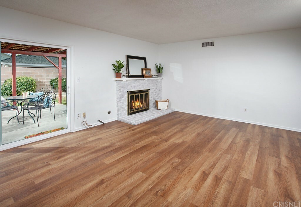 Property Photo:  22517 Burton Street  CA 91304 