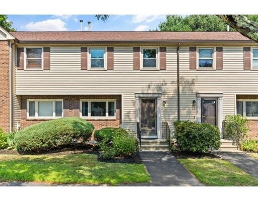 Property Photo: 6 Beth Cir 6 MA 01720