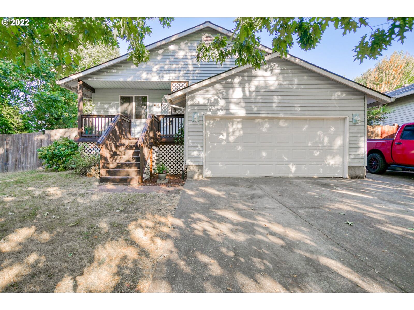 Property Photo:  864 NW Meadows Dr  OR 97128 