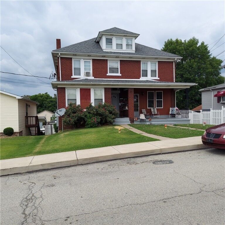 Property Photo: 426 Murphy Ave PA 15425