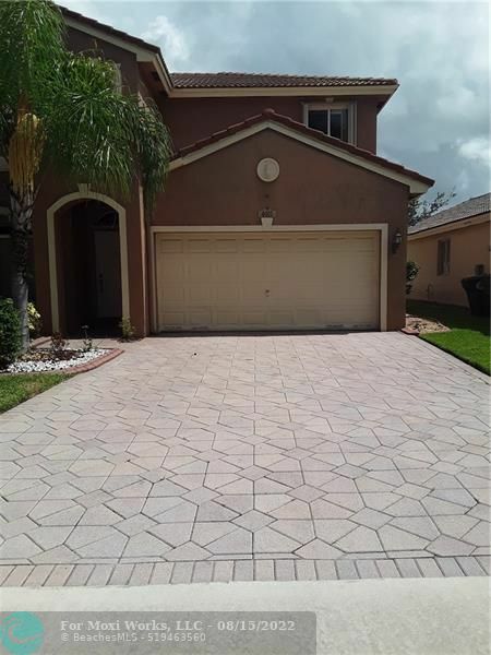 Property Photo:  4015 Banyan Trails Dr  FL 33073 