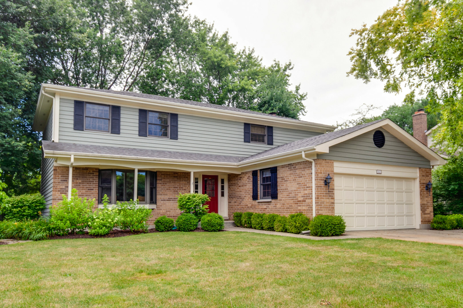 Property Photo:  1605 Virginia Avenue  IL 60048 