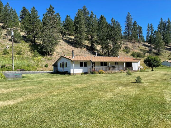 Property Photo:  17341 Highway 21 N  WA 99150 