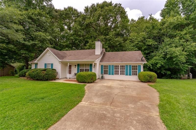 Property Photo:  148 Pebble Creek Drive  GA 30233 