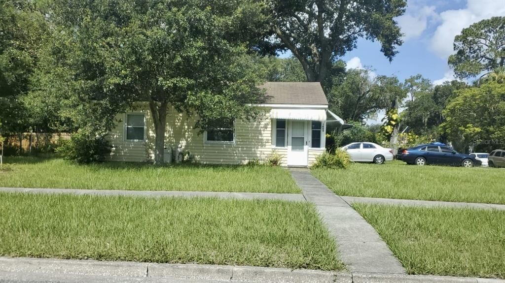 Property Photo:  1400 S Locust Avenue  FL 32771 