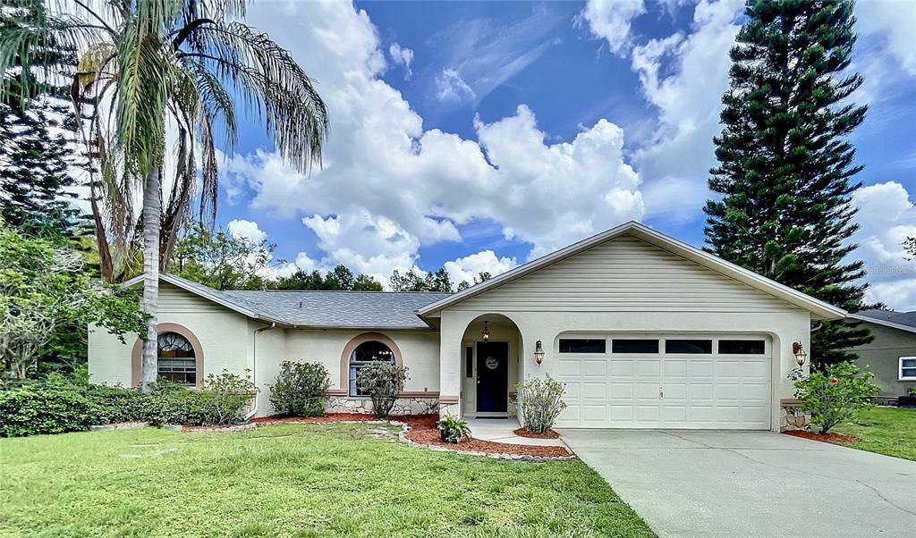 Property Photo:  8549 Cypress Lakes Boulevard  FL 34653 