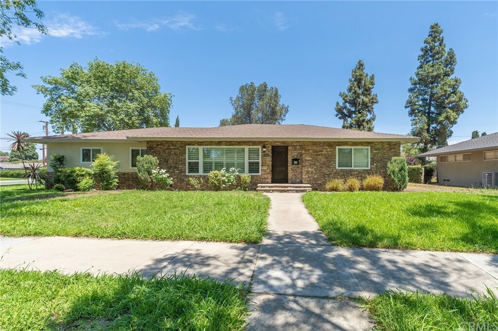 Property Photo:  4489 Brentwood Avenue  CA 92506 