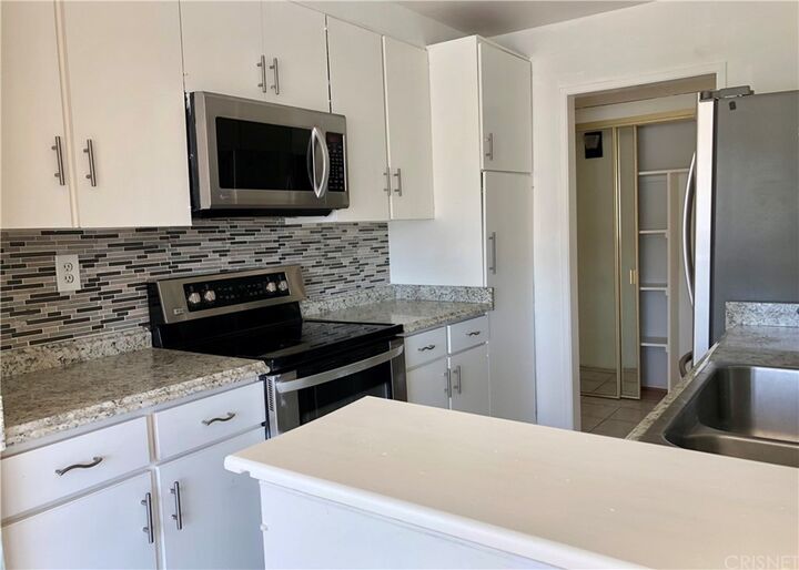 5412 Lindley Avenue 113  Encino CA 91316 photo