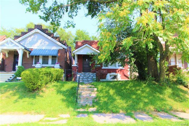 Property Photo:  3006 North Taylor Avenue  MO 63115 