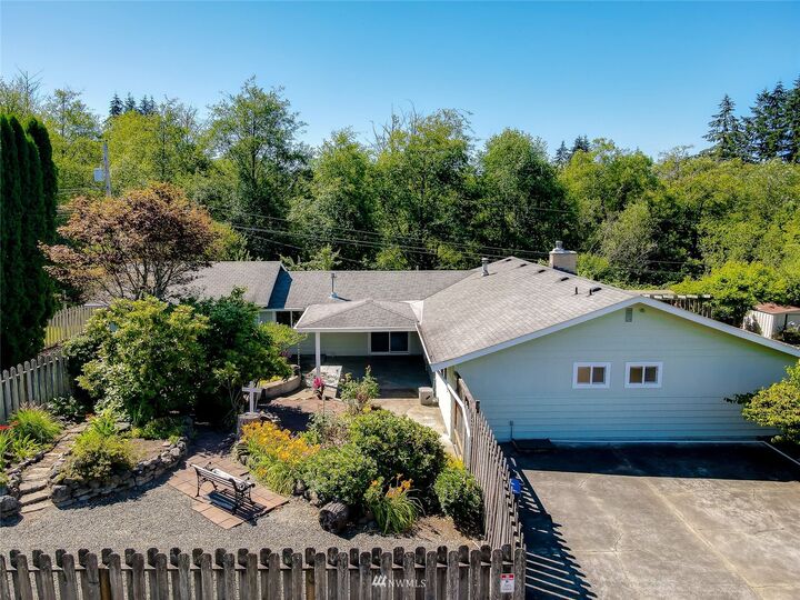 Property Photo:  2095 NW Misty Ridge Lane  WA 98383 