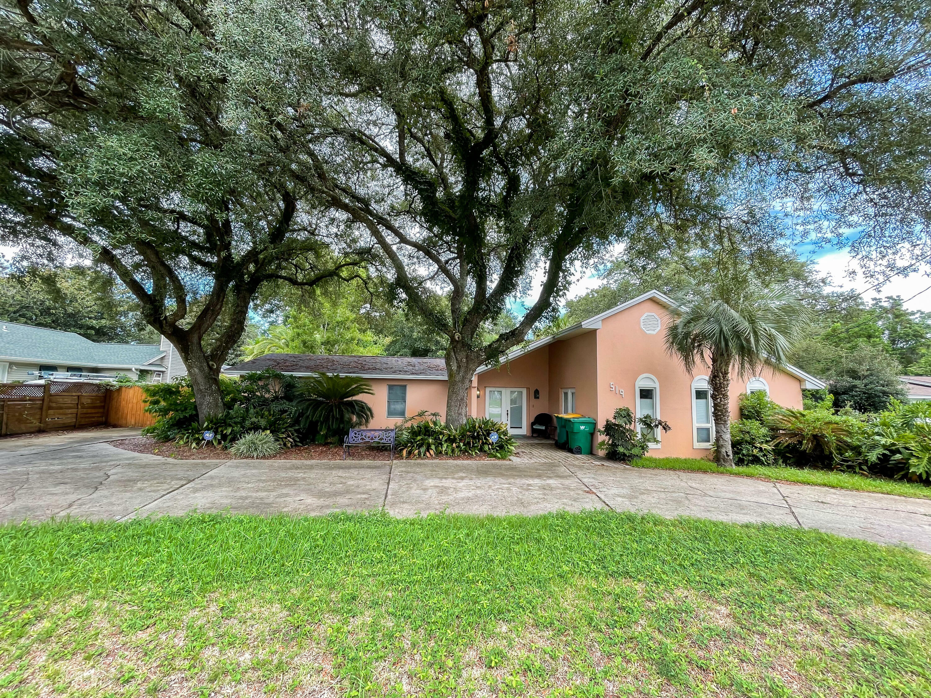 Property Photo:  519 Kelly Street  FL 32541 