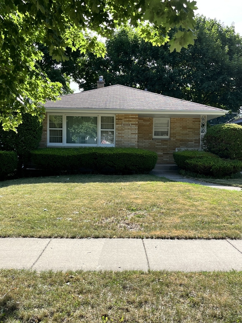 Property Photo:  513 Lorraine Avenue  IL 60085 