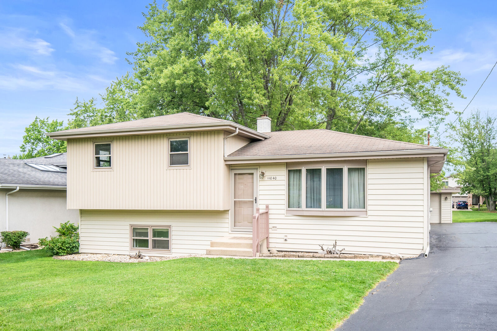 Property Photo: 11040 Revere Road IL 60448