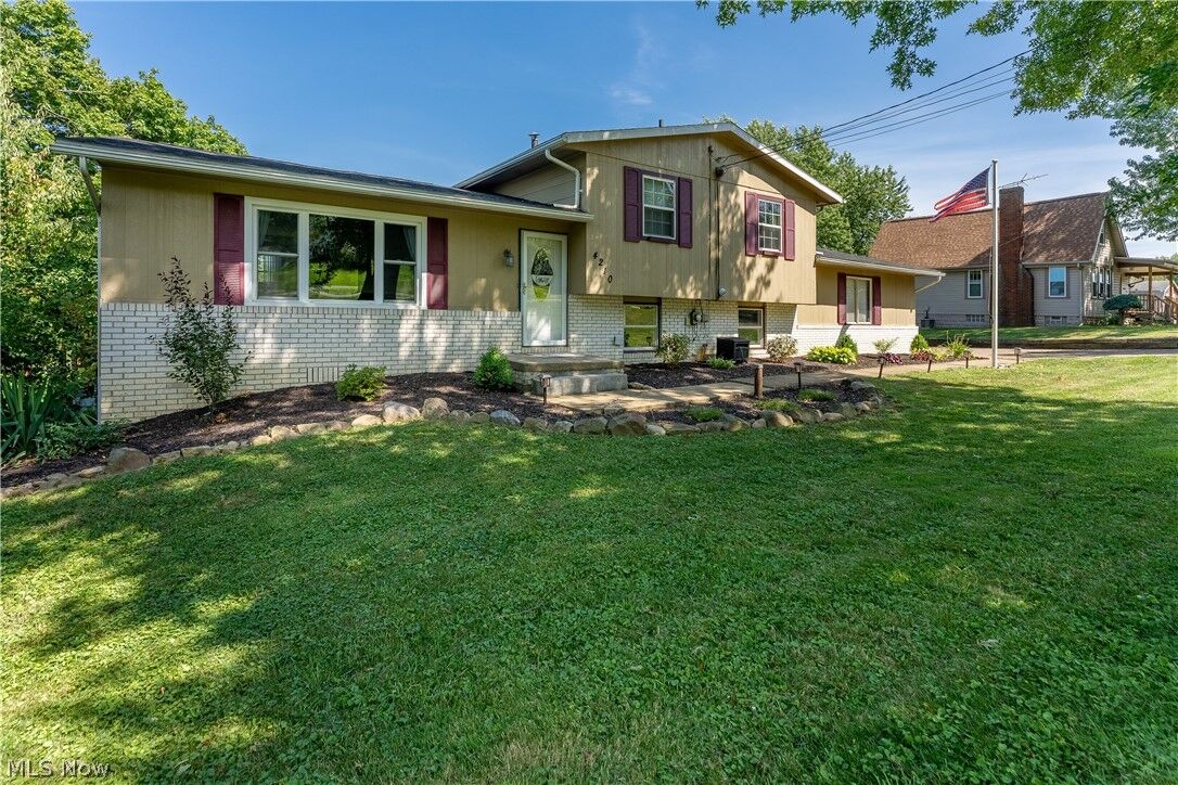 Property Photo:  4210 Stump Avenue SW  OH 44662